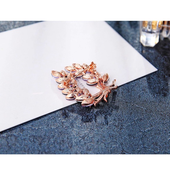 Fashion Rhinestones Bauhinia Flower Brooch - Picture 6 of 7